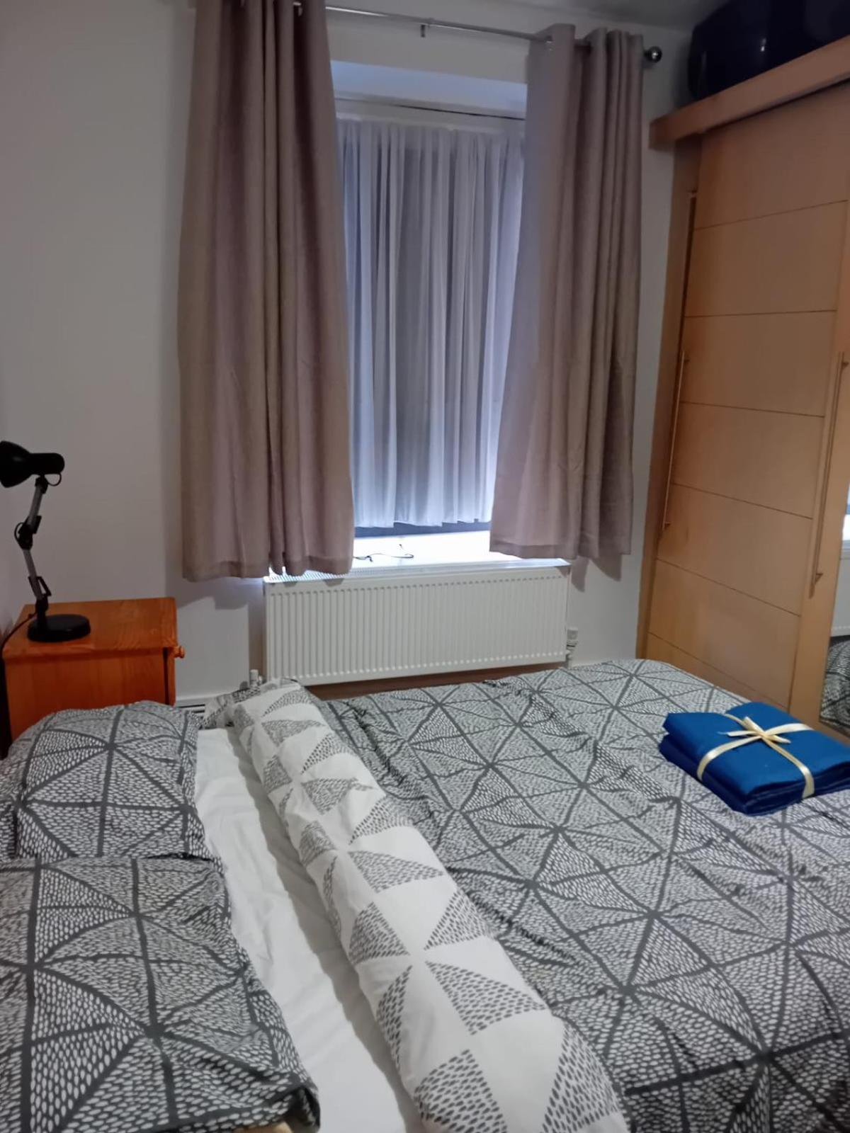 Super Streatham Room London Bagian luar foto